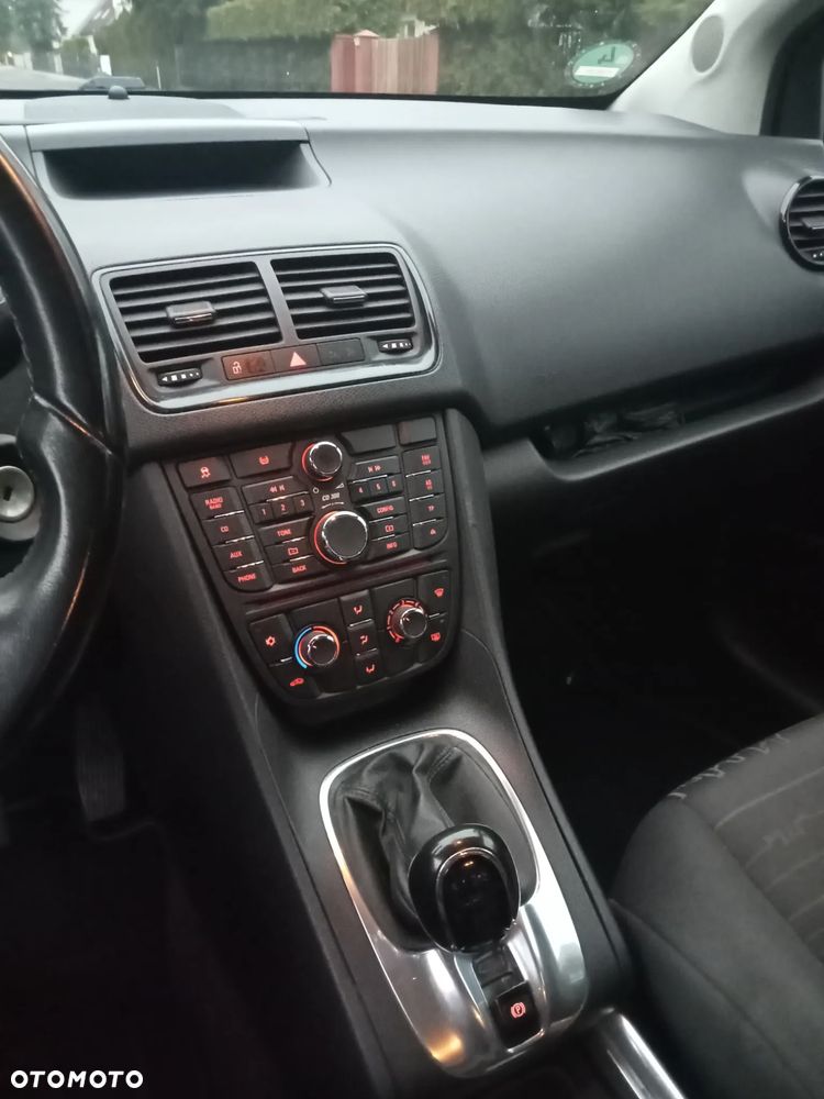 Opel Meriva 1.4 T Essentia - 11