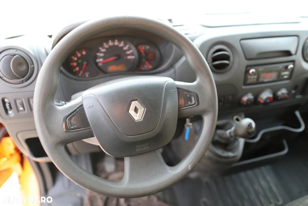 Renault Master III - 16