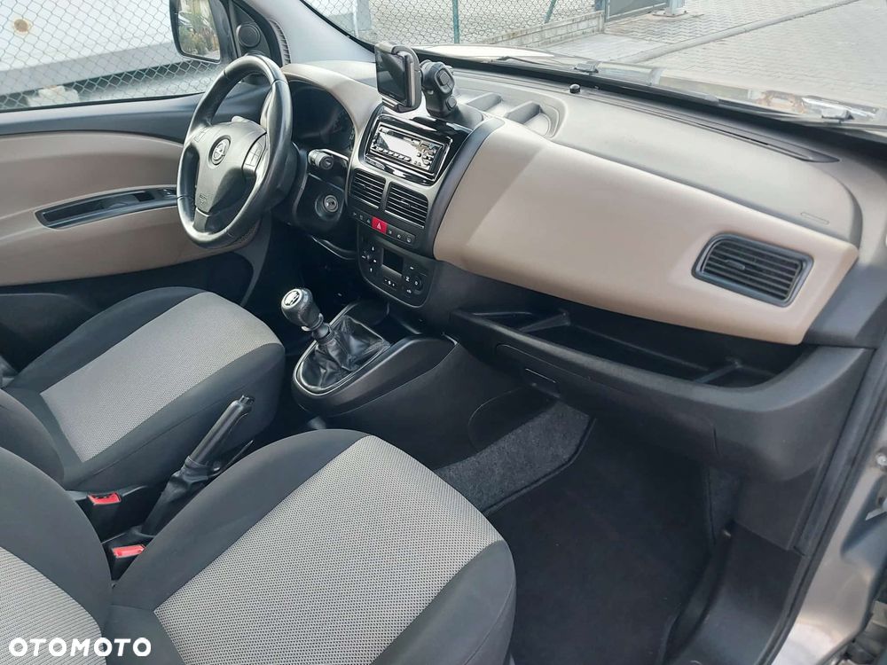 Opel Combo - 17