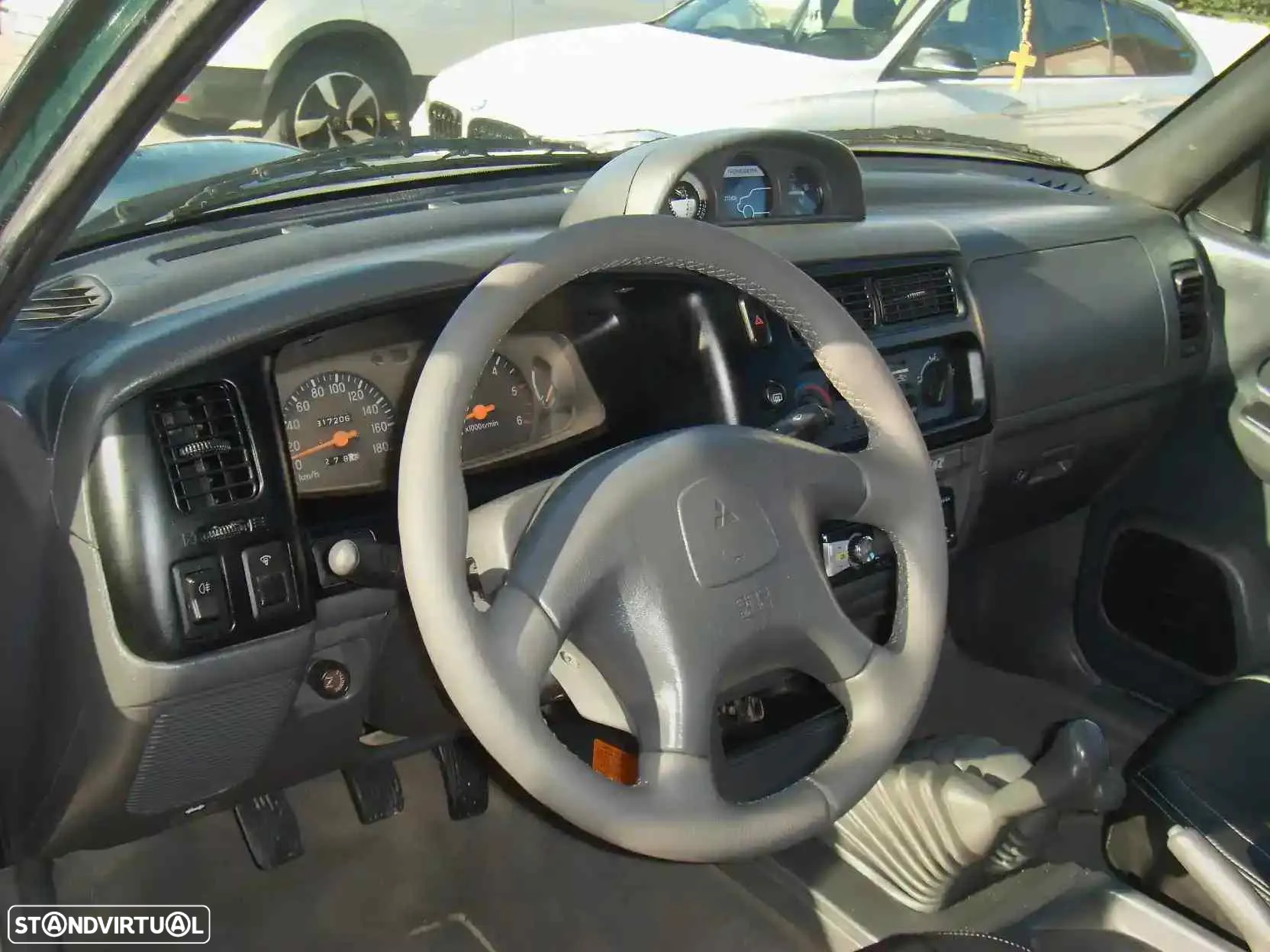 Mitsubishi L200 2.5 TD Strakar ABS CD - 9