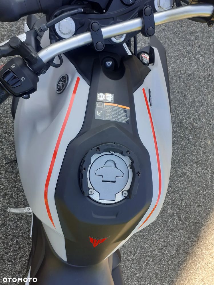 Yamaha MT - 9