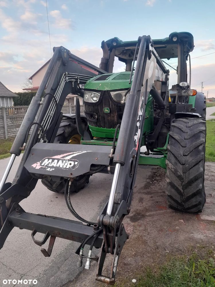 John Deere 6105R - 8