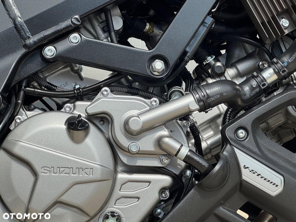 Suzuki V-STROM - 14