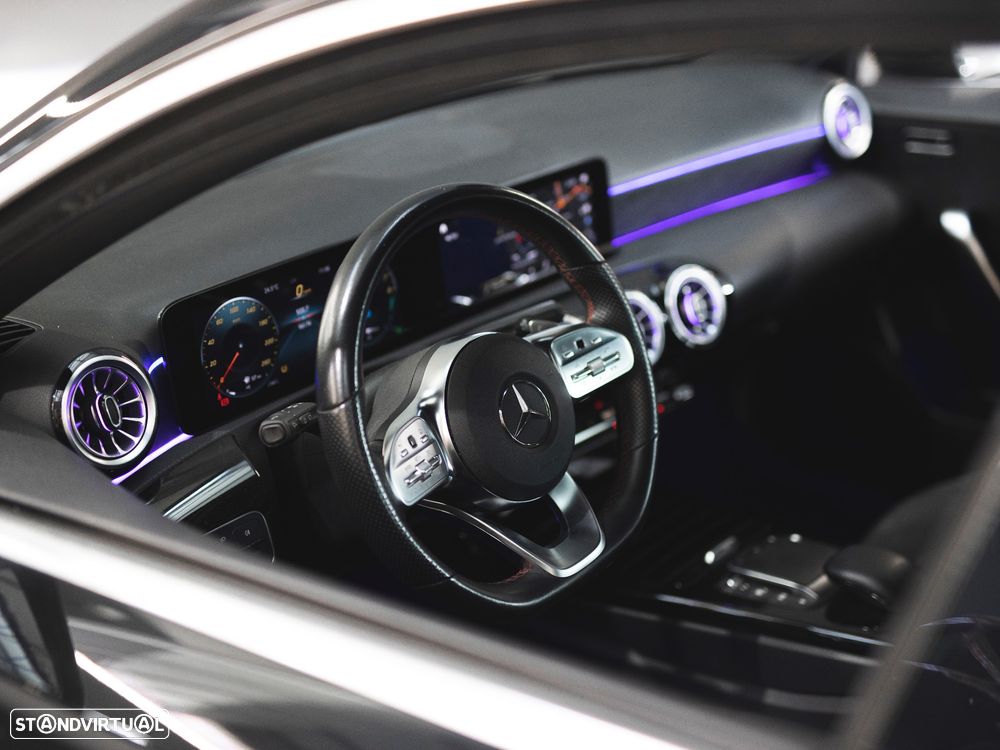 Mercedes-Benz A 250 e 8G-DCT AMG Line - 15