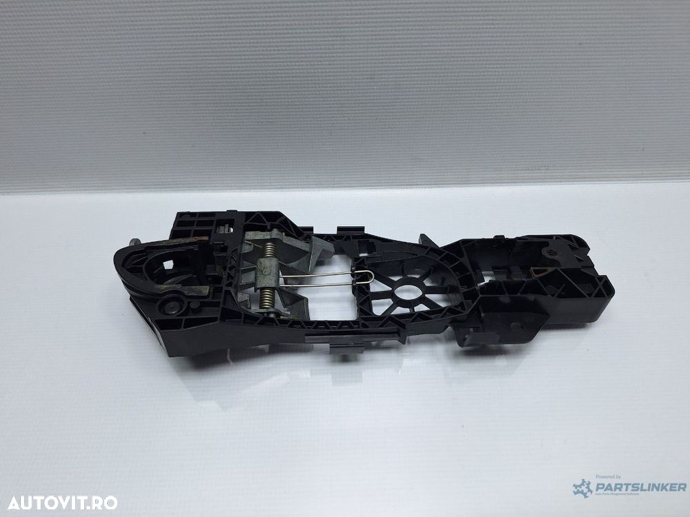 Suport maner usa dreapta VOLKSWAGEN PASSAT Variant 3C5 2005 - 2011 TDI BMP  3C0837886J - 1