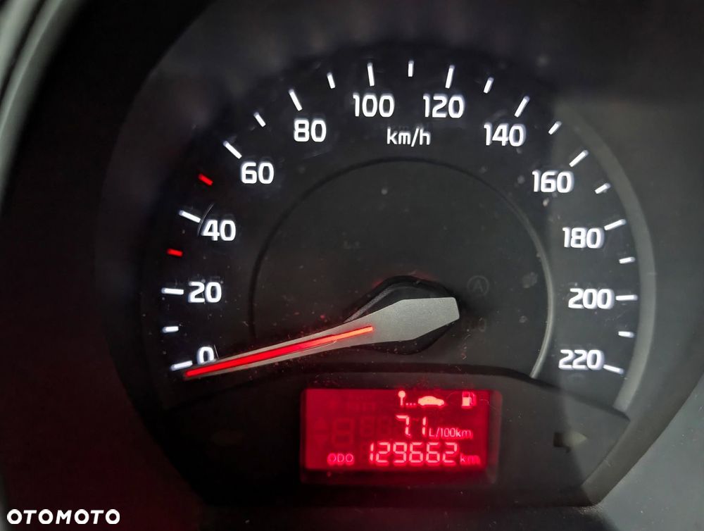 Kia Rio - 4