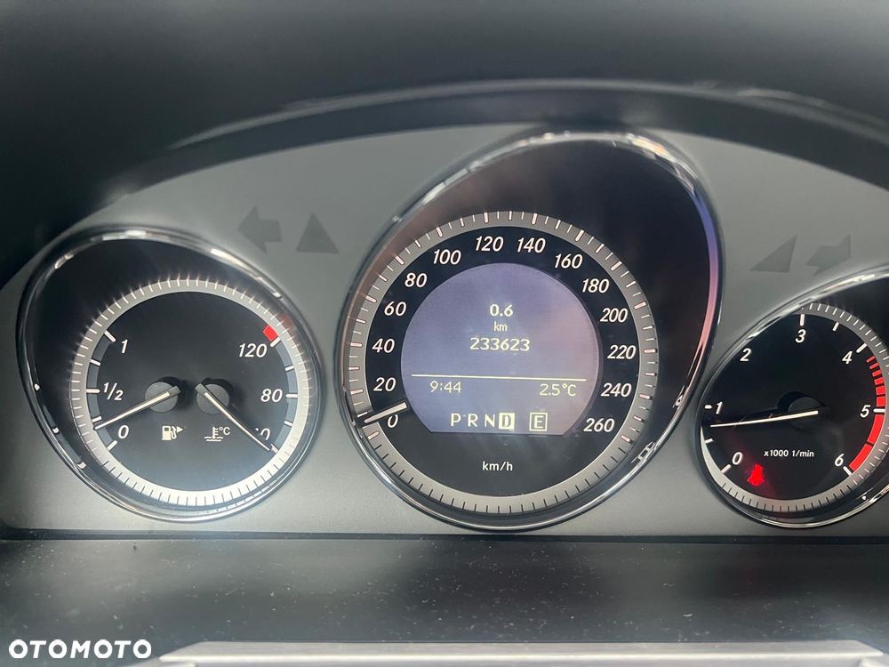 Mercedes-Benz GLK 250 CDI DPF 4Matic BlueEFFICIENCY 7G-TRONIC - 24