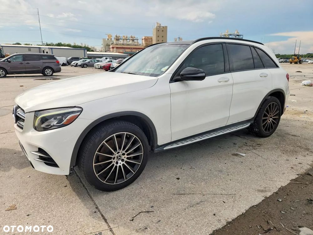 Mercedes-Benz GLC 300 4Matic 9G-TRONIC - 2
