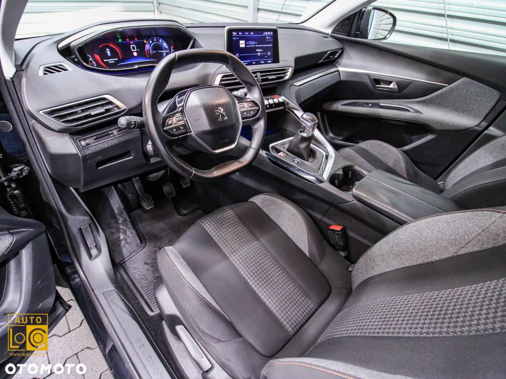 Peugeot 3008 PureTech 130 Stop & Start GPF Allure - 17