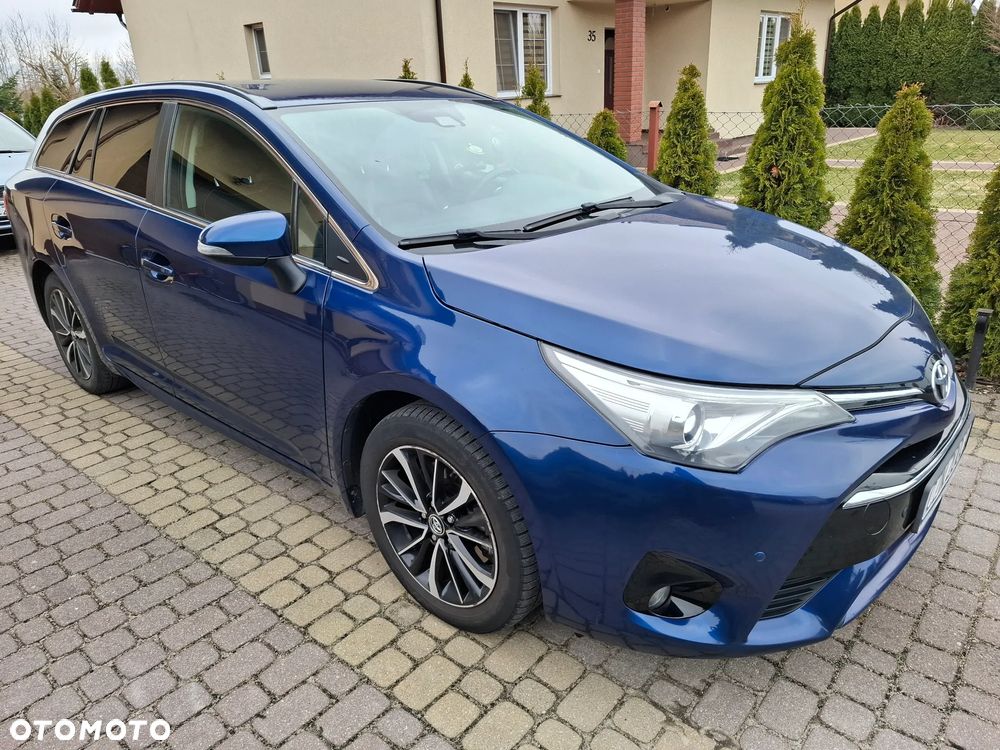 Toyota Avensis 2.0 D-4D Prestige - 2