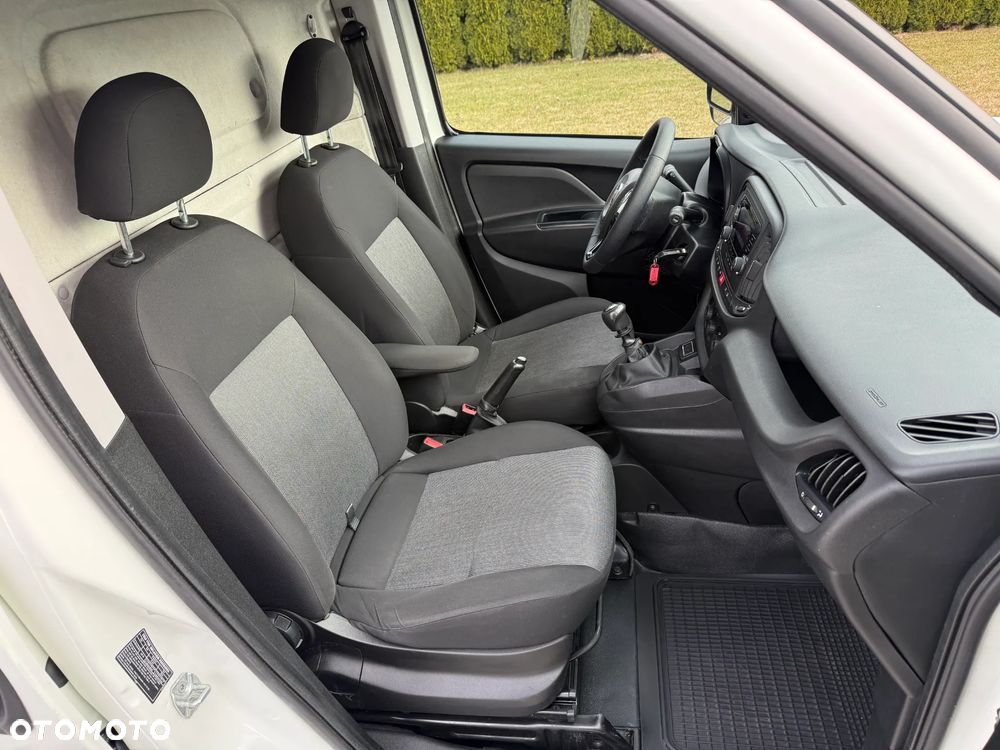 Fiat Doblo Furgon 1035 Kg Ładowność - 15
