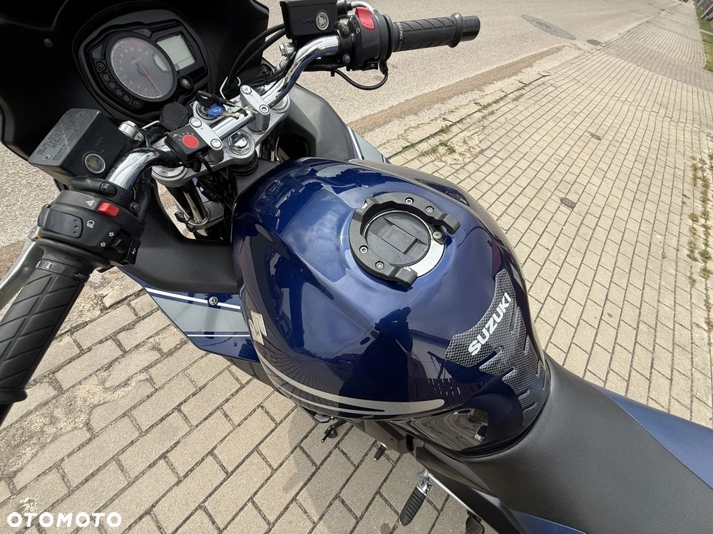 Suzuki GSX - 14
