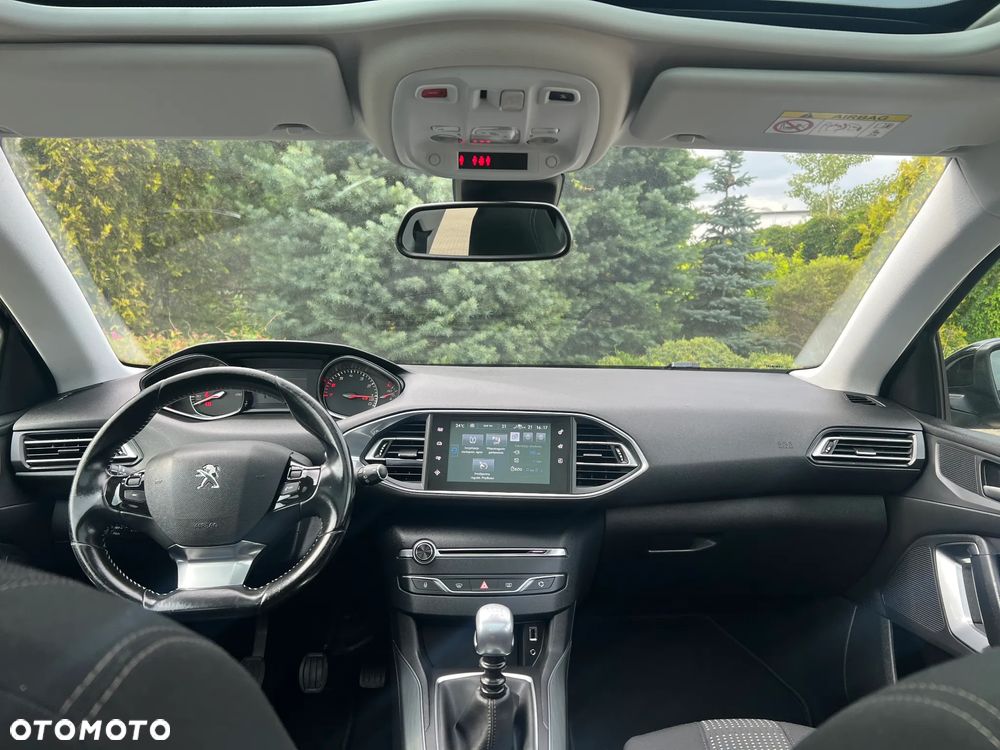 Peugeot 308 SW 1.2 PureTech Allure S&S - 5