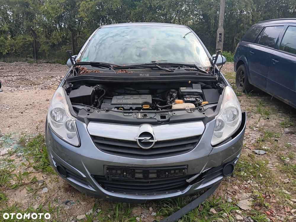 036 / OPEL CORSA D / NA CZĘŚCI /