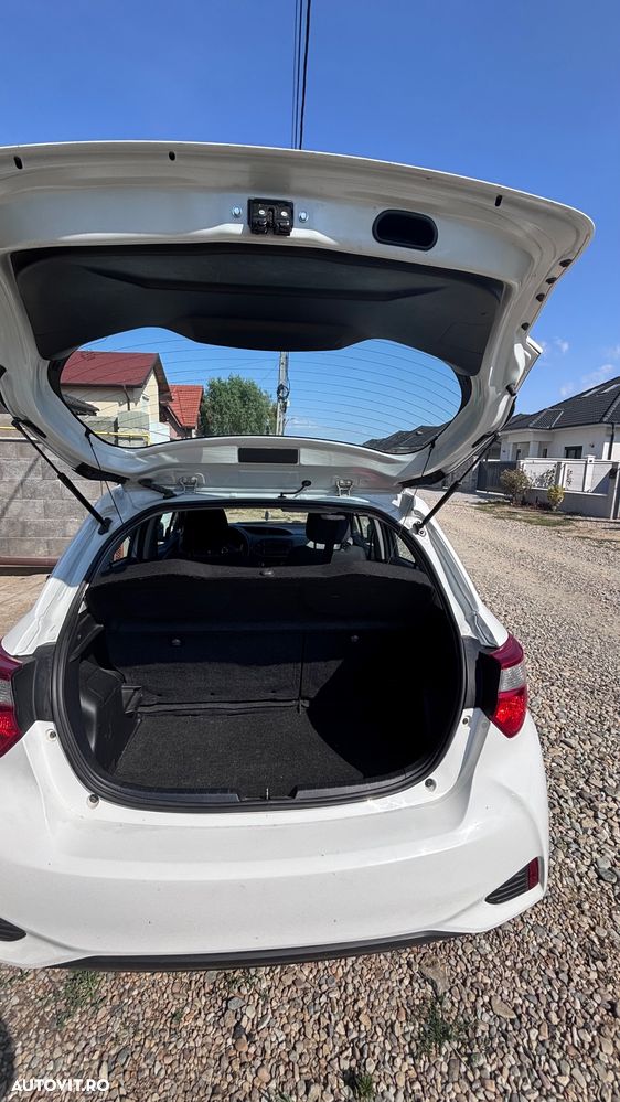 Toyota Yaris 1.5 VVT-i HSD Luna - 6