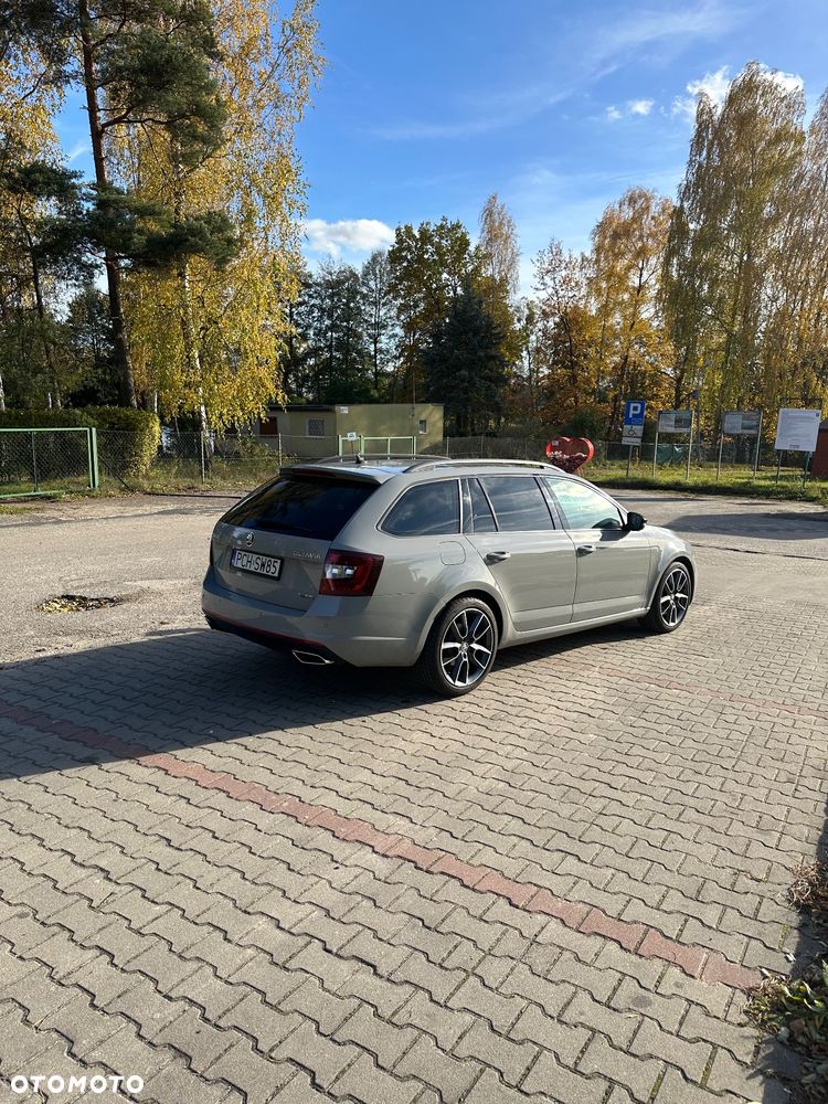 Skoda Octavia 2.0 TDI DSG RS - 5