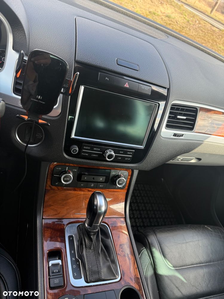 Volkswagen Touareg 3.0 V6 TDI BMT - 16