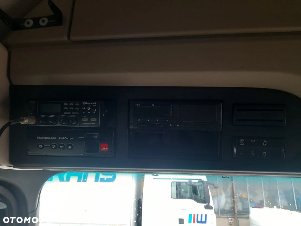 Mercedes-Benz ACTROS - 9