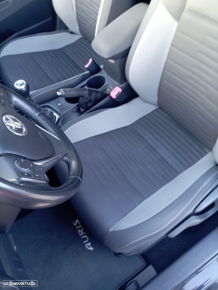 Toyota Auris Touring Sports 1.4 D-4D Comfort+Pack Sport - 10