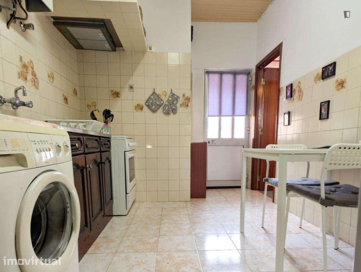 Casa com 2 quartos - localizado em Loreto Coimbra - Grande imagem: 5/7