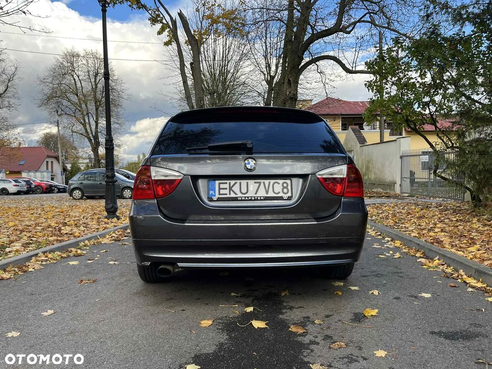 BMW Seria 3 318d - 11