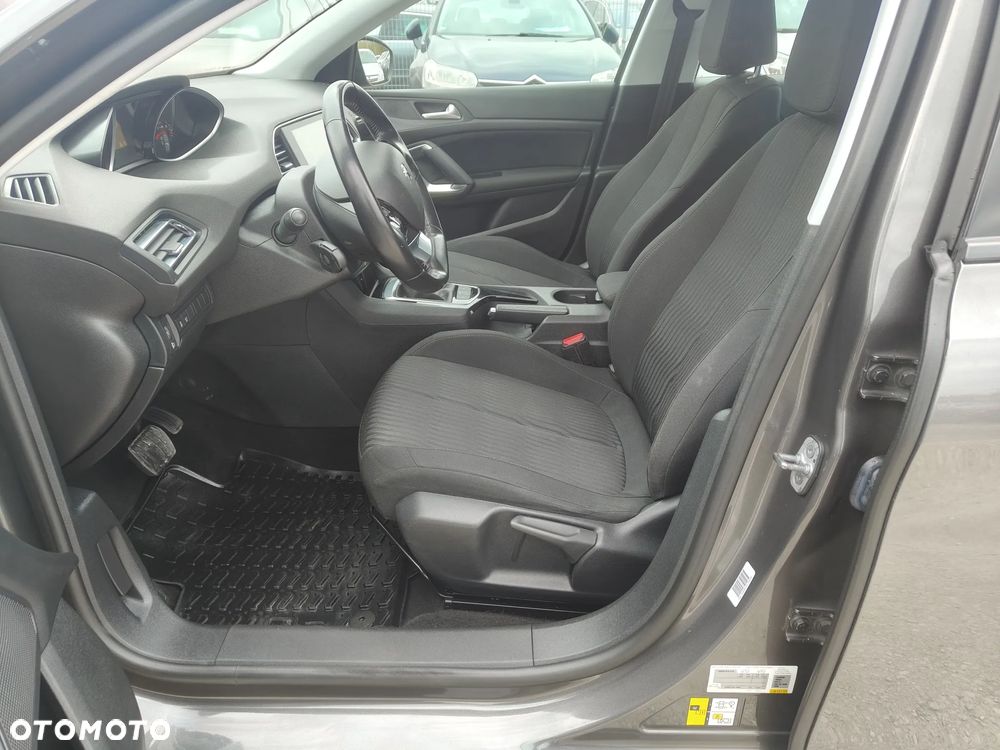Peugeot 308 - 13