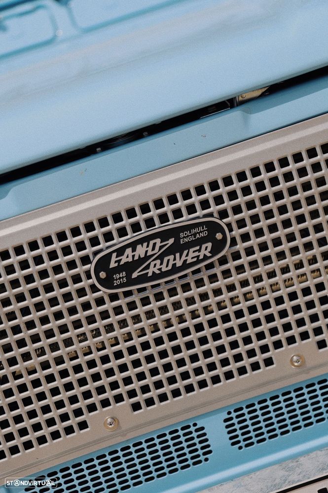 Land Rover Defender - 7