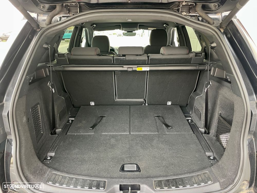 Land Rover Discovery Sport 2.0 eD4 R-Dynamic 7L - 30