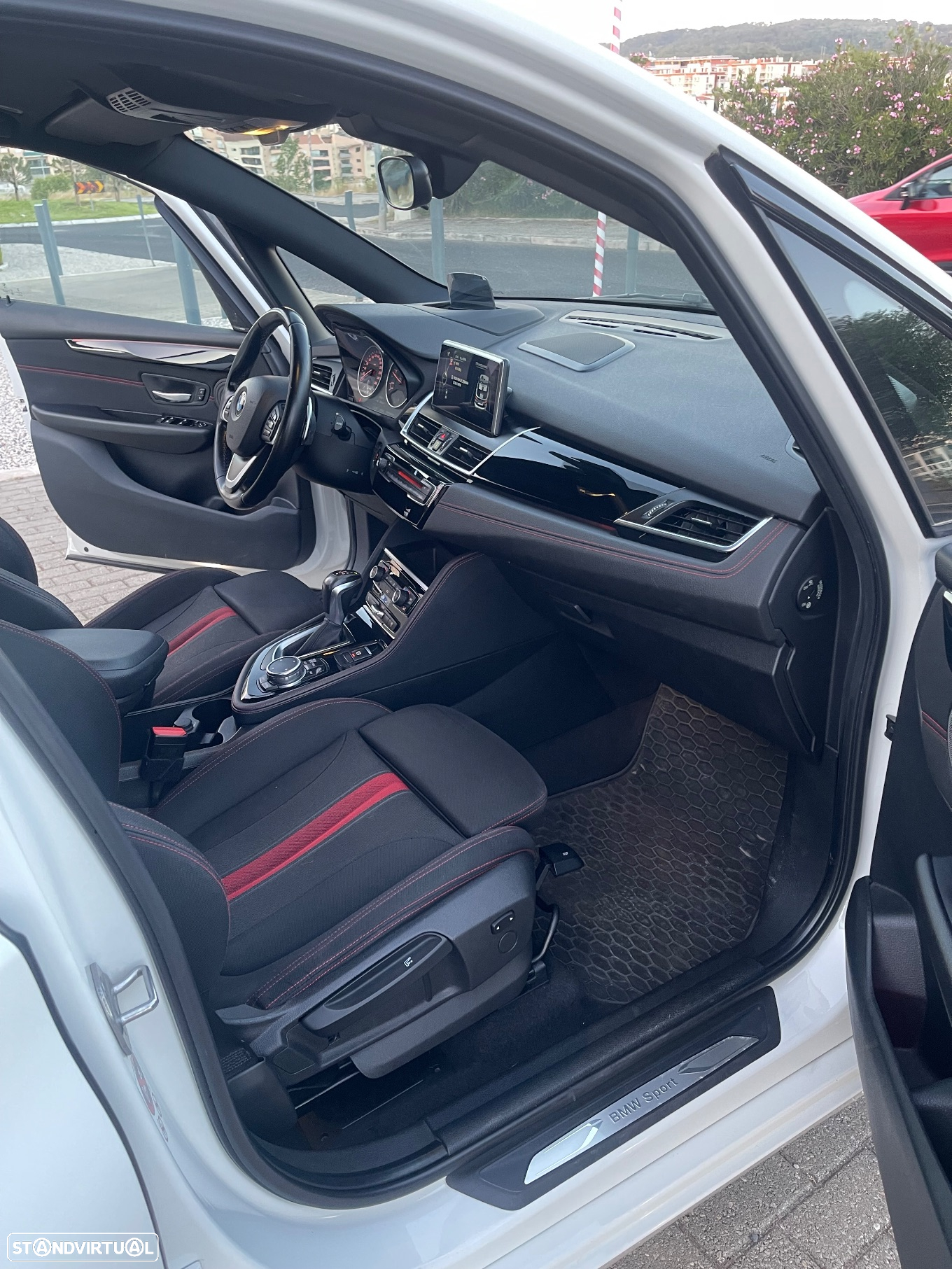 BMW 218 Active Tourer d Aut. Sport Line - 12