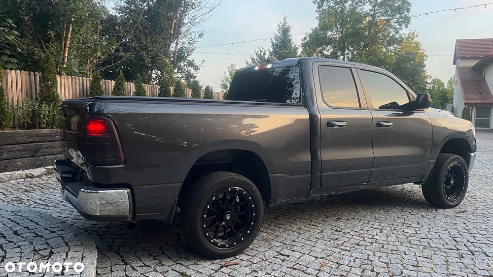 Dodge RAM - 16