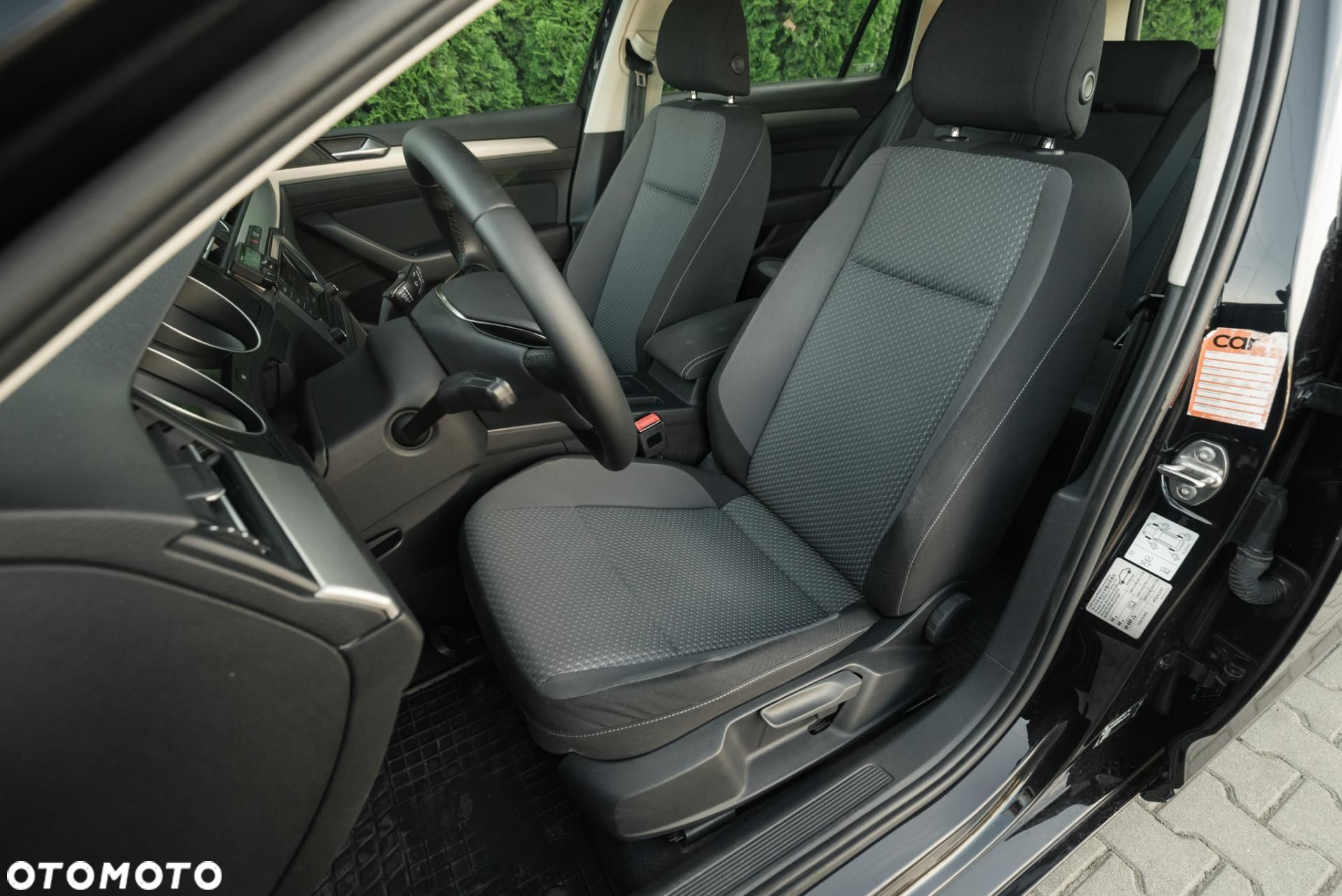 Volkswagen Passat - 12