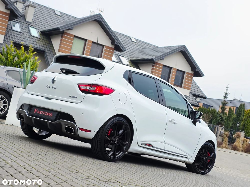 Renault Clio TCe 220 EDC R.S Trophy - 4