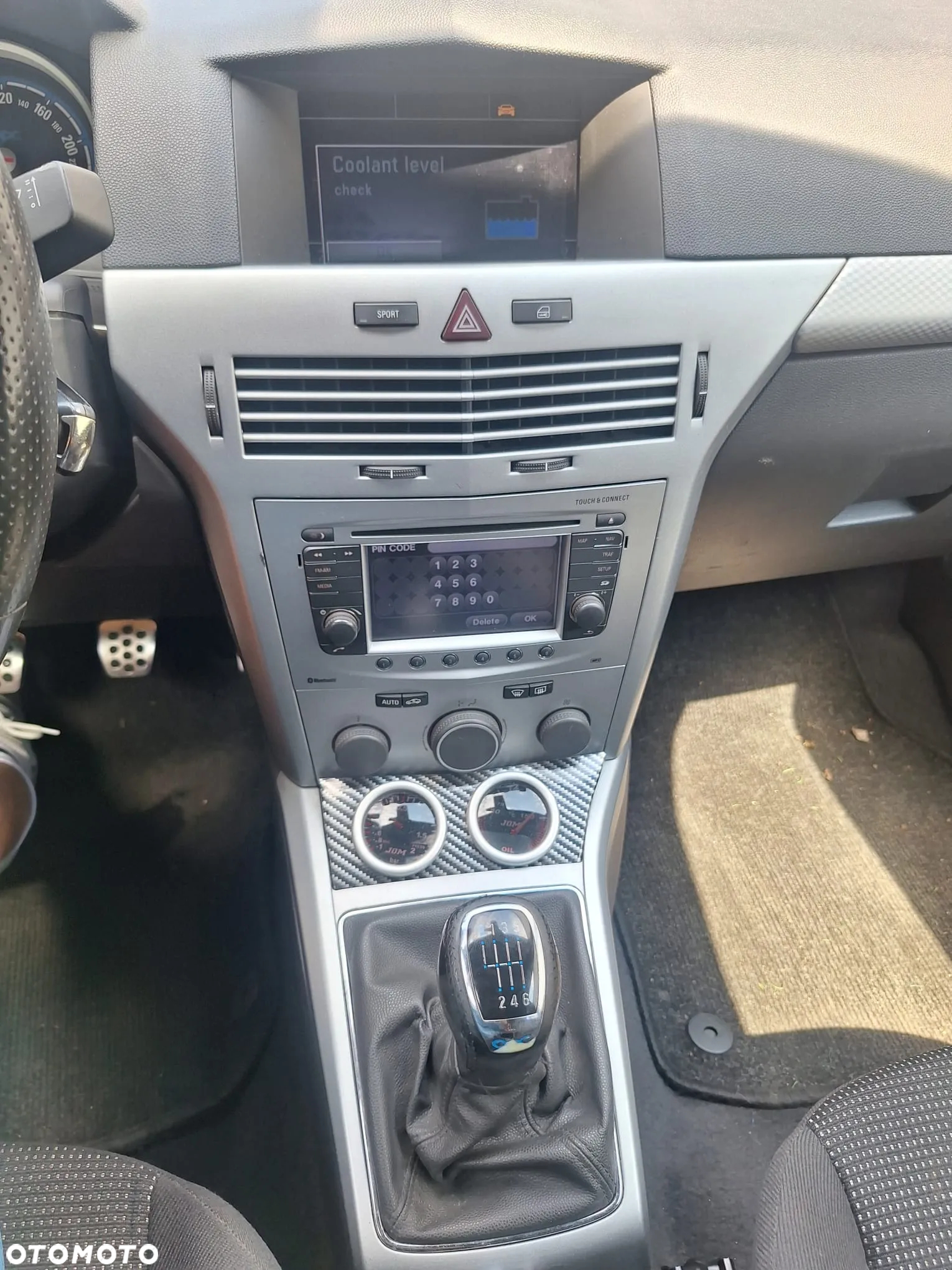 Opel Astra GTC 2.0 Turbo Sport - 27