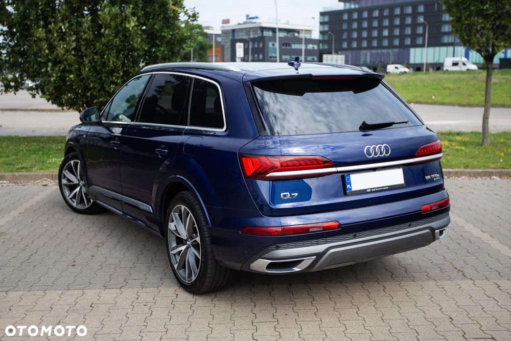 Audi Q7 55 TFSI e Quattro S Line Tiptr - 13