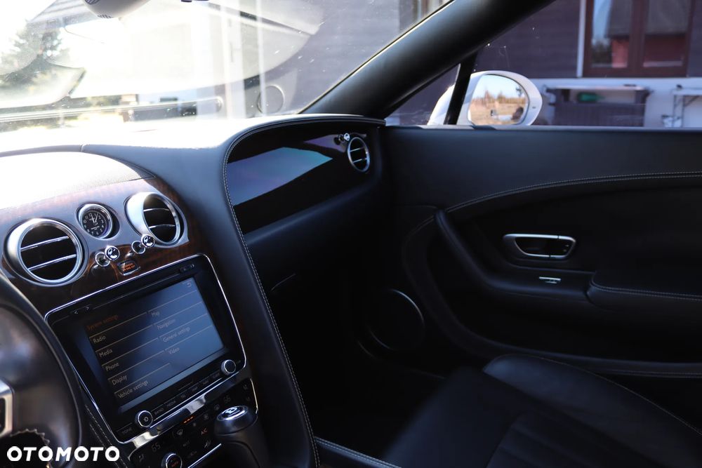 Bentley Continental GT - 33