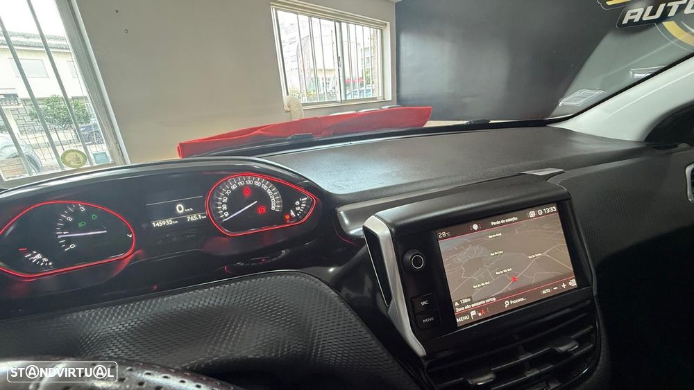 Peugeot 2008 PureTech 110 Stop&Start GT-Line Edition - 12