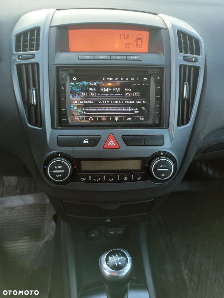 Kia Ceed 1.6 CRDi 90 Vision - 9