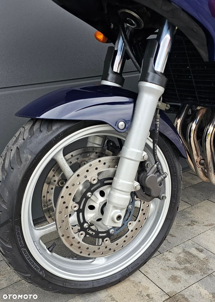 Yamaha FZ6 - 12