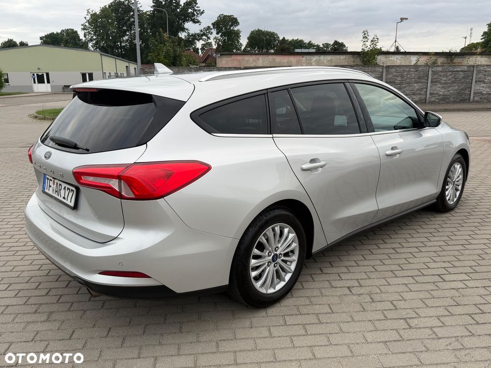 Ford Focus 2.0 EcoBlue Titanium Business - 10