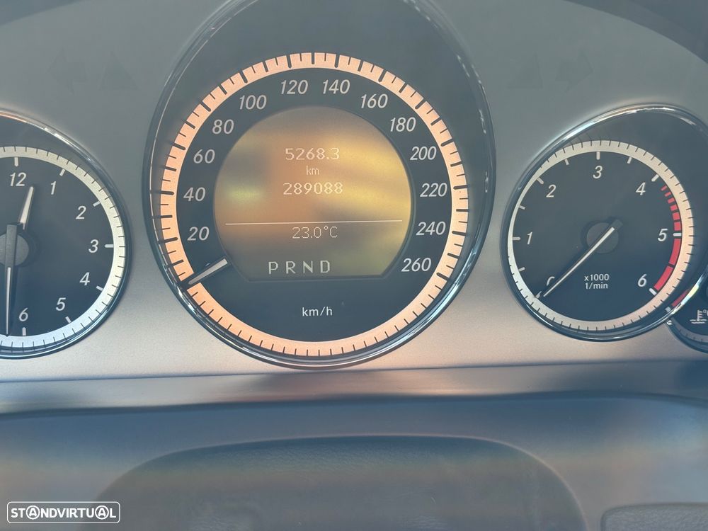 Mercedes-Benz E 250 CDi Avantgarde BlueEfficiency Auto. - 12