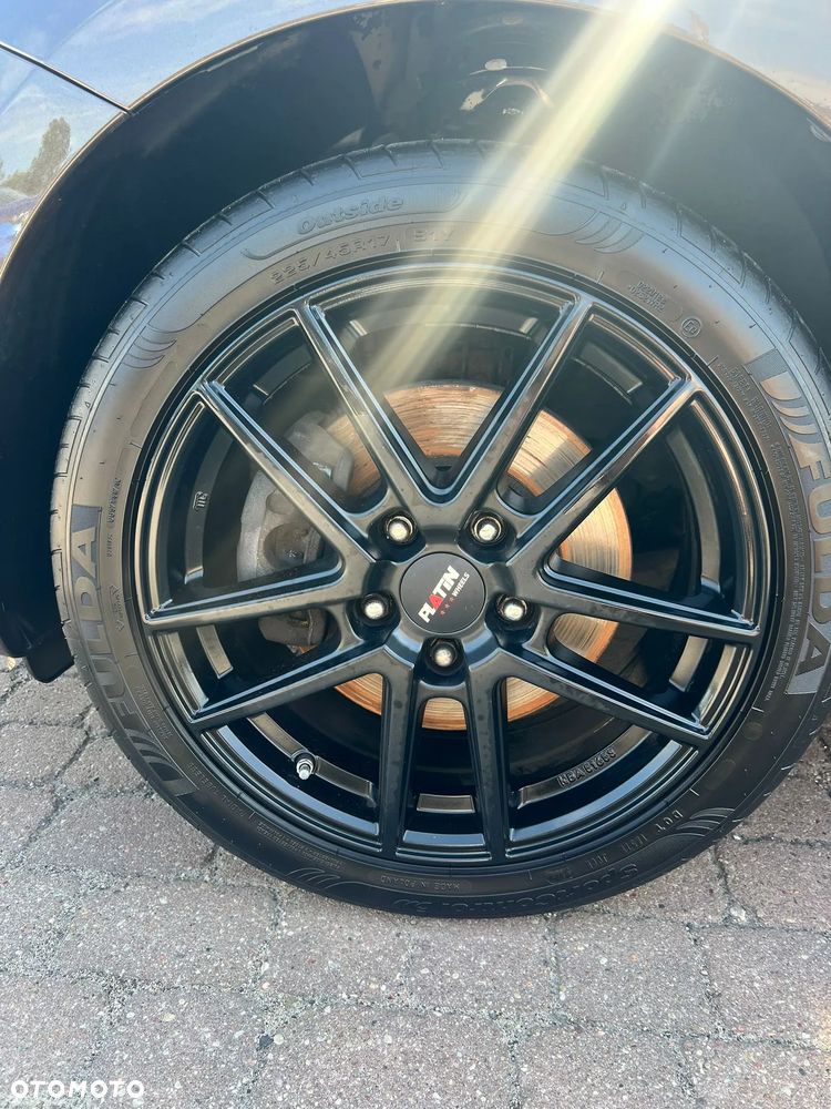 Kia Carens 1.6 GDI M - 17