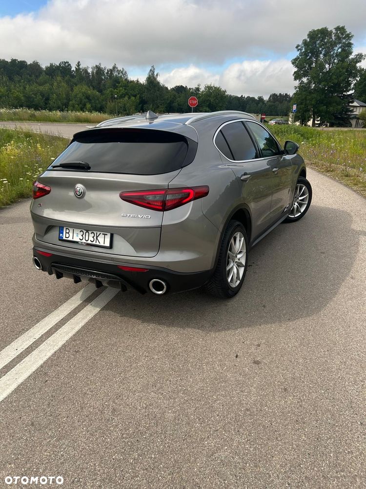 Alfa Romeo Stelvio - 3