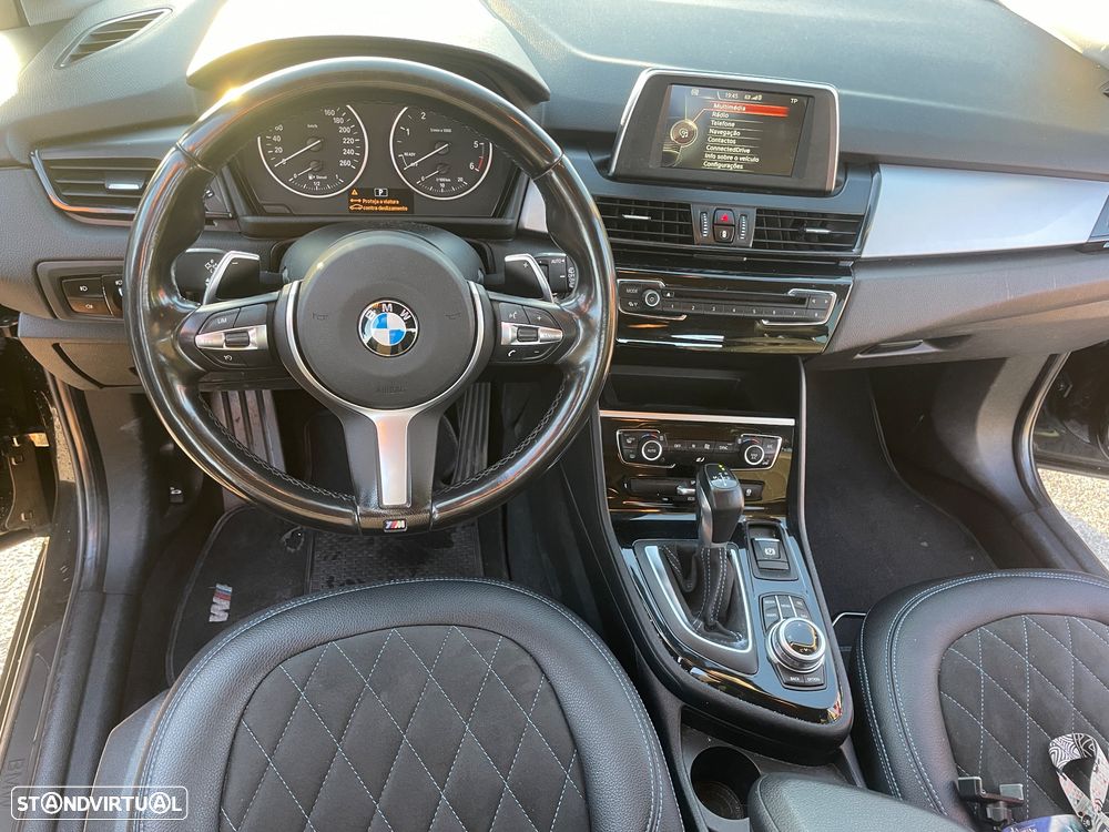BMW 218 - 12