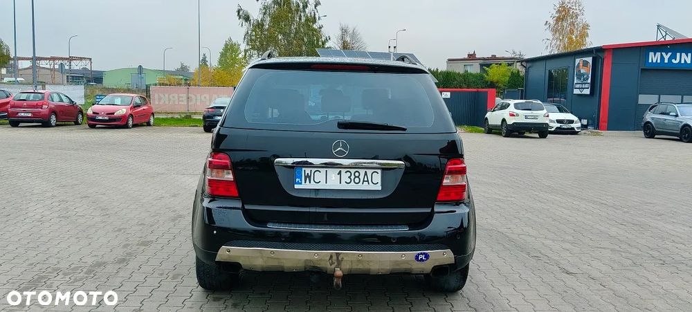 Mercedes-Benz ML - 13
