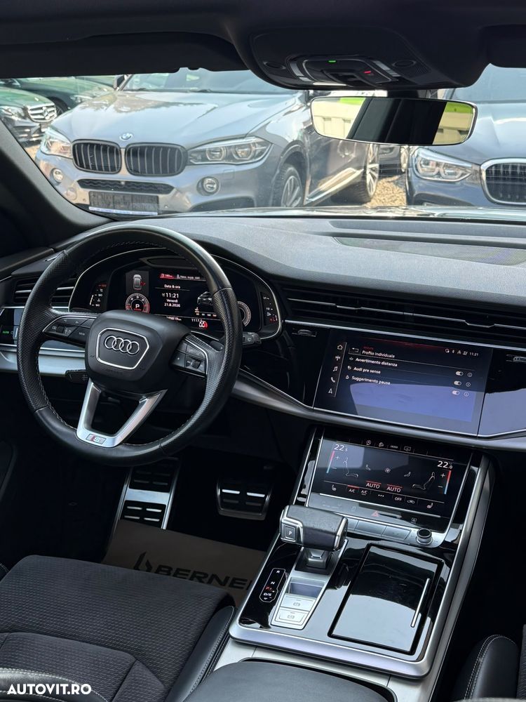 Audi Q8 - 12