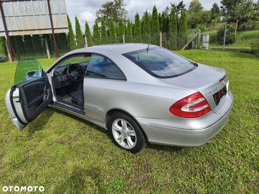 Mercedes-Benz CLK - 16