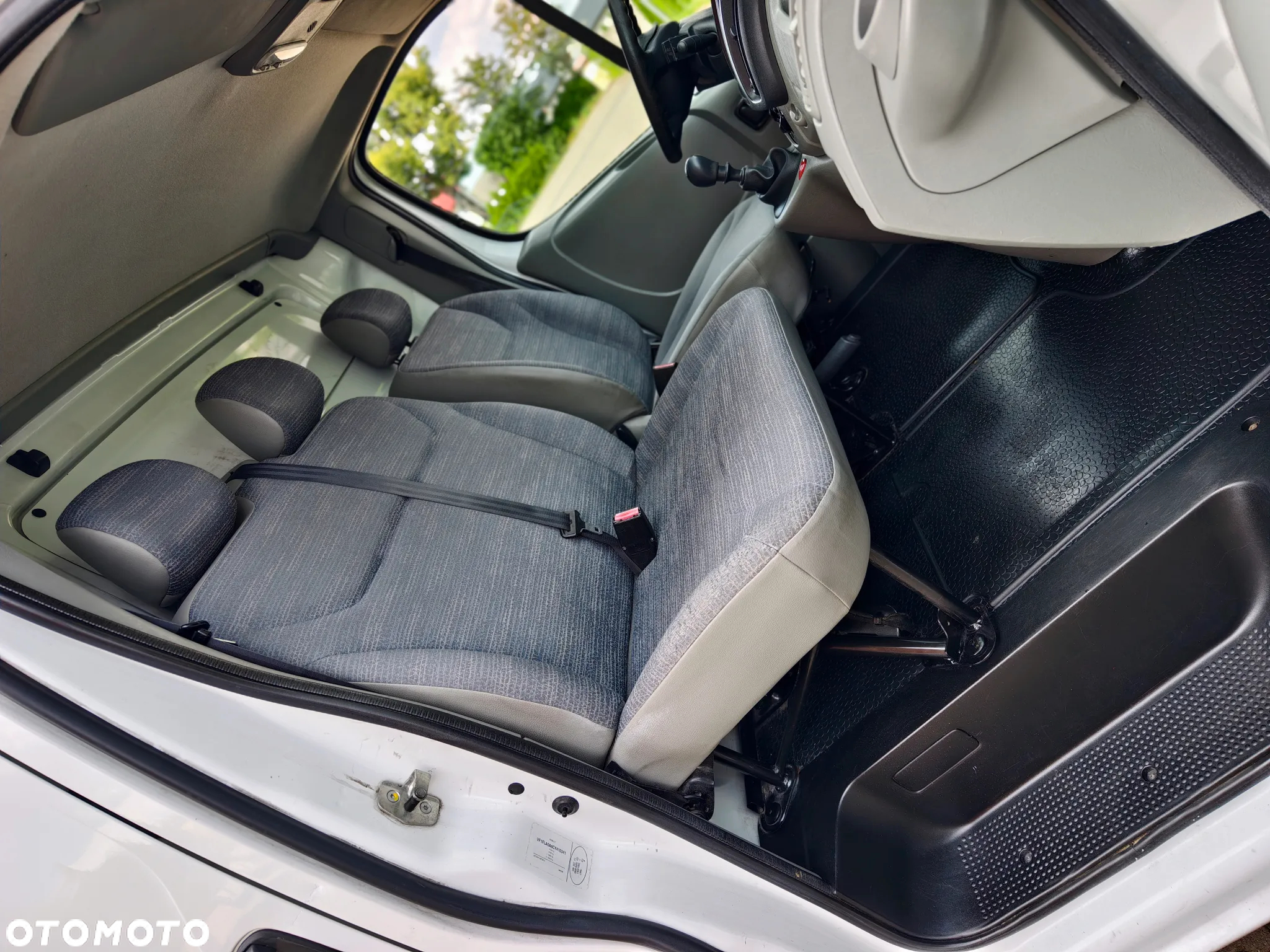 Renault Trafic - 12