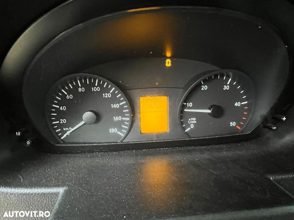 Mercedes-Benz Sprinter - 4