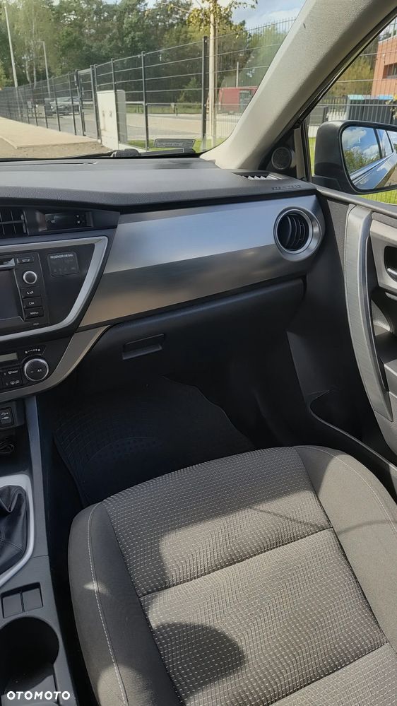 Toyota Auris 1.4 D-4D Premium Comfort - 14