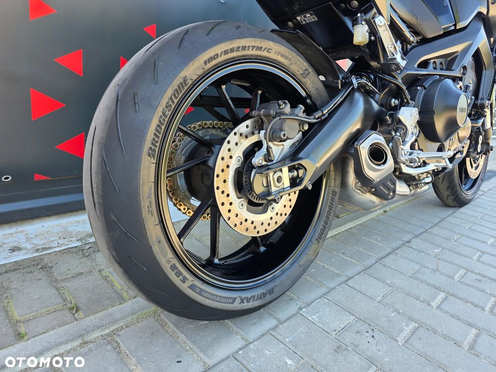 Yamaha MT - 27